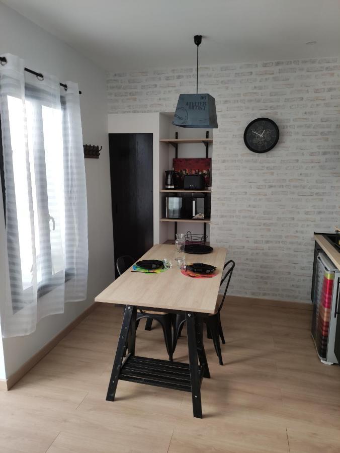 L'Atelier De L'Artiste - Moulins Coeur De Ville Zewnętrze zdjęcie